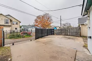 10332 Tamworth Dr, Dallas, TX 75217 - Photo 15