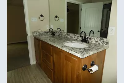 2007 Brown Loop, Poolville, TX 76487 - Photo 17