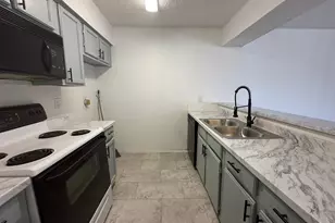 9813 Walnut St, Dallas, TX 75243 - Photo 7