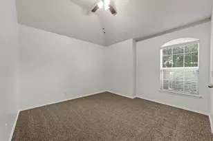 2008 Cattle Creek Rd, Fort Worth, TX 76134 - Photo 11