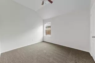 2008 Cattle Creek Rd, Fort Worth, TX 76134 - Photo 17