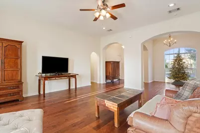 900 Queen Elizabeth Drive, Waco, TX 76657 - Photo 5