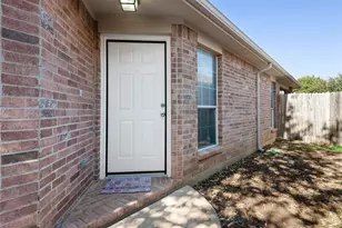 1249 Kielder Cir, Fort Worth, TX 76134 - Photo 5