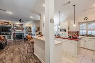 2305 Bridgeton Ln, Bedford, TX 76021 - Photo 9