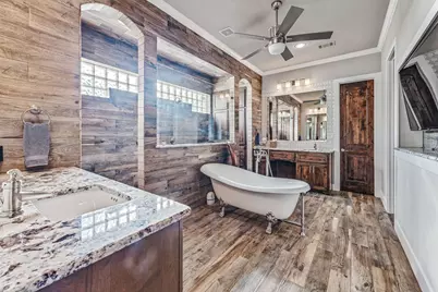 19069 Lakeview Court, Whitney, TX 76692 - Photo 15