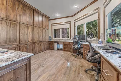 19069 Lakeview Court, Whitney, TX 76692 - Photo 15