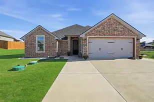 5007 Terlingua Dr, Granbury, TX 76048 - Photo 1