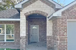 1615 Jones St, Greenville, TX 75401 - Photo 3