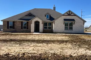 124 Hillview Trl, Decatur, TX 76234 - Photo 1