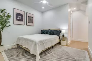 708 W 10th St, Dallas, TX 75208 - Photo 15