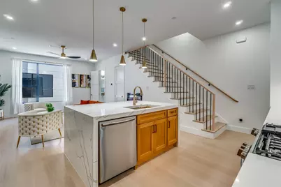 708 W 10th Street #103, Dallas, TX 75208 - Photo 3