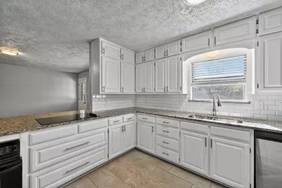 2120 Nottingham Boulevard, Fort Worth, TX 76112 - Photo 21