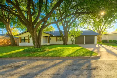 2120 Nottingham Boulevard, Fort Worth, TX 76112 - Photo 1