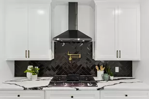 823 S Winnetka Ave, Dallas, TX 75208 - Photo 9