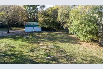 208 Shadowwood Street, Gun Barrel City, TX 75156 - Photo 5