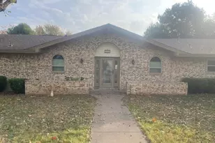 315 S Baker St, Granbury, TX 76048 - Photo 25