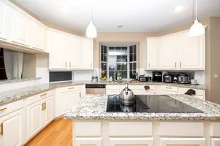 2106 Hunter Pl Ln, Arlington, TX 76006 - Photo 13