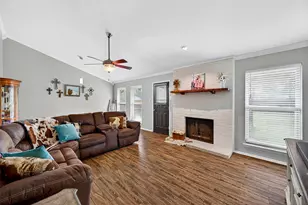 419 W Center St, Whitewright, TX 75491 - Photo 15