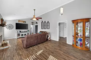 419 W Center St, Whitewright, TX 75491 - Photo 13