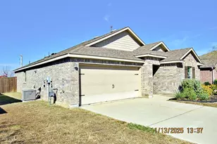 2757 Tobias Ln, Aubrey, TX 76227 - Photo 3