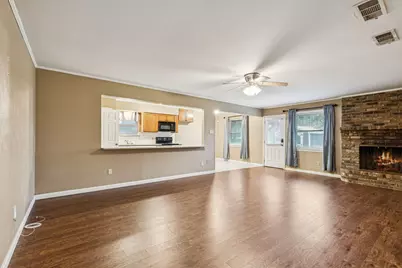 236 Evelyn Street, DeSoto, TX 75115 - Photo 3