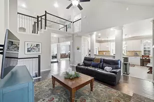 943 Kingwood Cir, Highland Village, TX 75077 - Photo 9