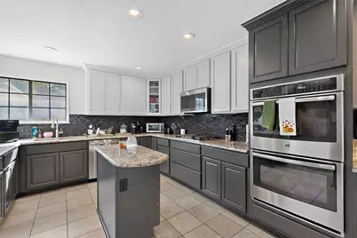 3900 N Shadycreek Drive, Arlington, TX 76013 - Photo 9