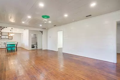 619 W Live Oak Street, Jacksboro, TX 76458 - Photo 7