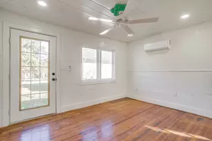 619 W Live Oak St, Jacksboro, TX 76458 - Photo 35