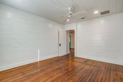 619 W Live Oak Street, Jacksboro, TX 76458 - Photo 21