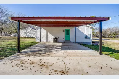 619 W Live Oak Street, Jacksboro, TX 76458 - Photo 31
