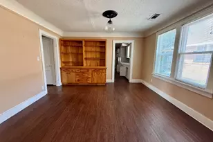 2946 Lipscomb St, Fort Worth, TX 76110 - Photo 15