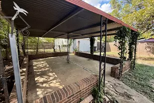 2946 Lipscomb St, Fort Worth, TX 76110 - Photo 7