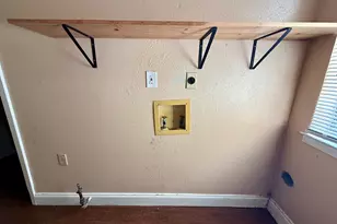 2946 Lipscomb St, Fort Worth, TX 76110 - Photo 23