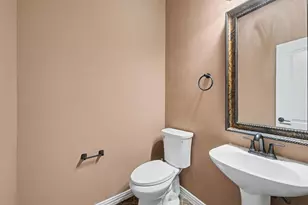 109 Silver Rose Blvd, Burleson, TX 76028 - Photo 19