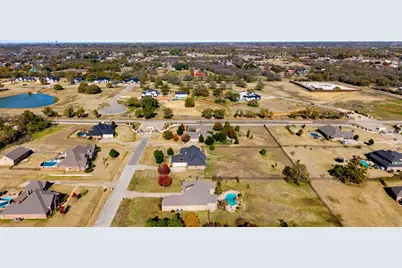 109 Silver Rose Boulevard, Burleson, TX 76028 - Photo 33