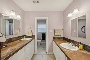 1202 Hopkins Dr, Denton, TX 76205 - Photo 31