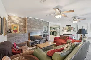 1202 Hopkins Dr, Denton, TX 76205 - Photo 5