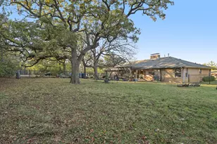 1202 Hopkins Dr, Denton, TX 76205 - Photo 37