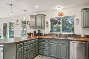 1202 Hopkins Dr, Denton, TX 76205 - Photo 15