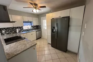 13701 Brookgreen Cir, Dallas, TX 75240 - Photo 9