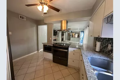 13701 Brookgreen Circle, Dallas, TX 75240 - Photo 11