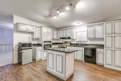 11609 Hardwood Court, Fort Worth, TX 76135 - Photo 19