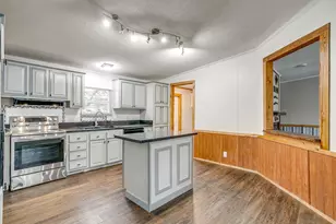 11609 Hardwood Ct, Fort Worth, TX 76135 - Photo 17