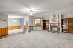 11609 Hardwood Ct, Fort Worth, TX 76135 - Photo 7