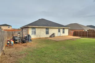 204 Deer Run Dr, Sanger, TX 76266 - Photo 19
