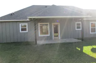 207 Mill St, Emory, TX 75440 - Photo 3