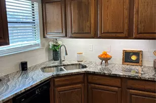 2109 Rainbow Dr, Arlington, TX 76011 - Photo 9