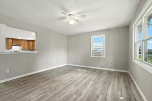 204 W Boyd Ave, Bonham, TX 75418 - Photo 3