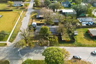 612 N 10th St, Sanger, TX 76266 - Photo 31